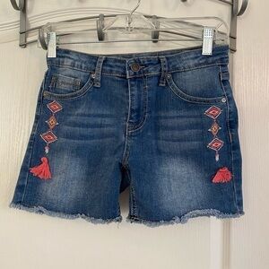 Vigoss girls 16 Malibu Embroidered Jean shorts